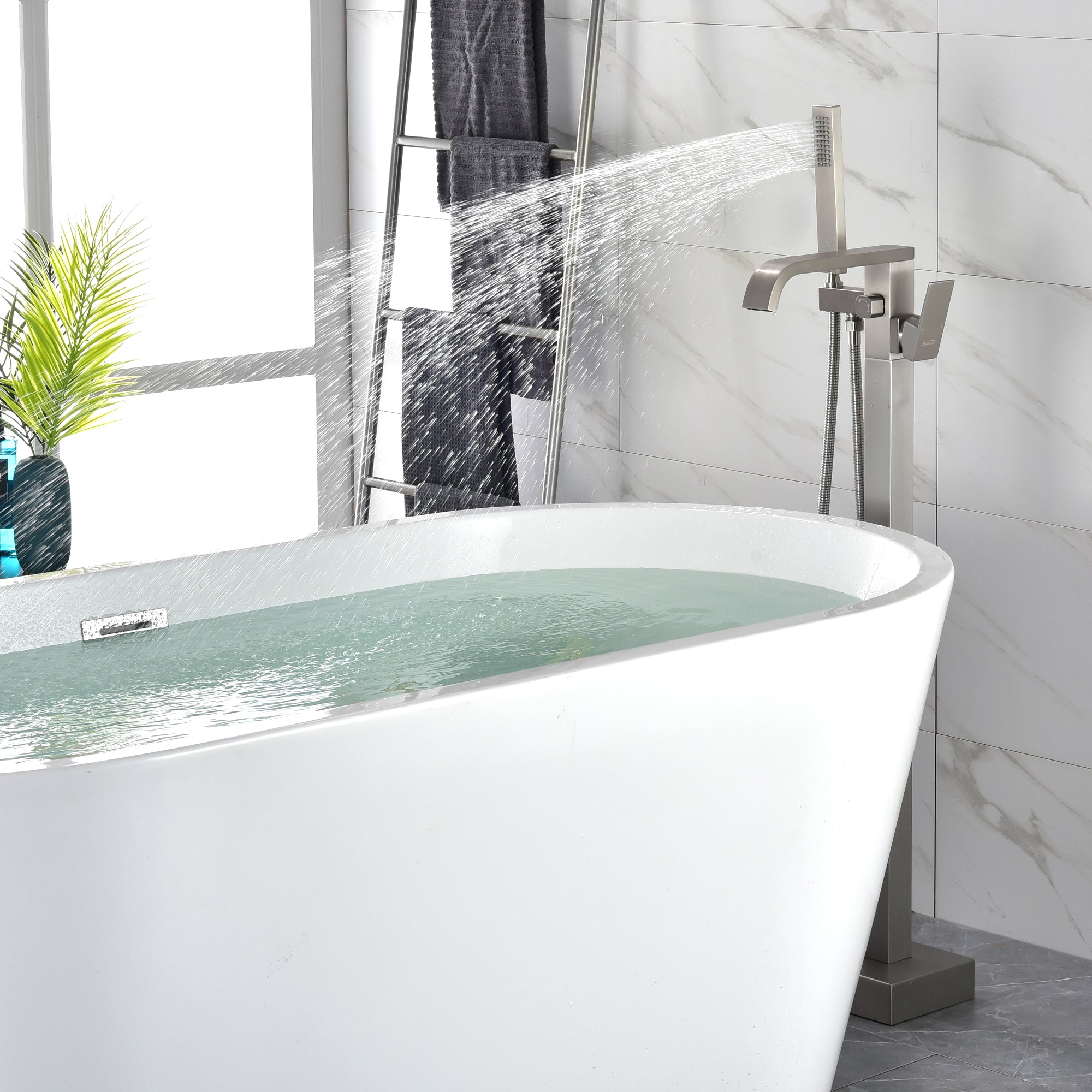Brass Freestanding Bathtub Faucet with Hand Shower