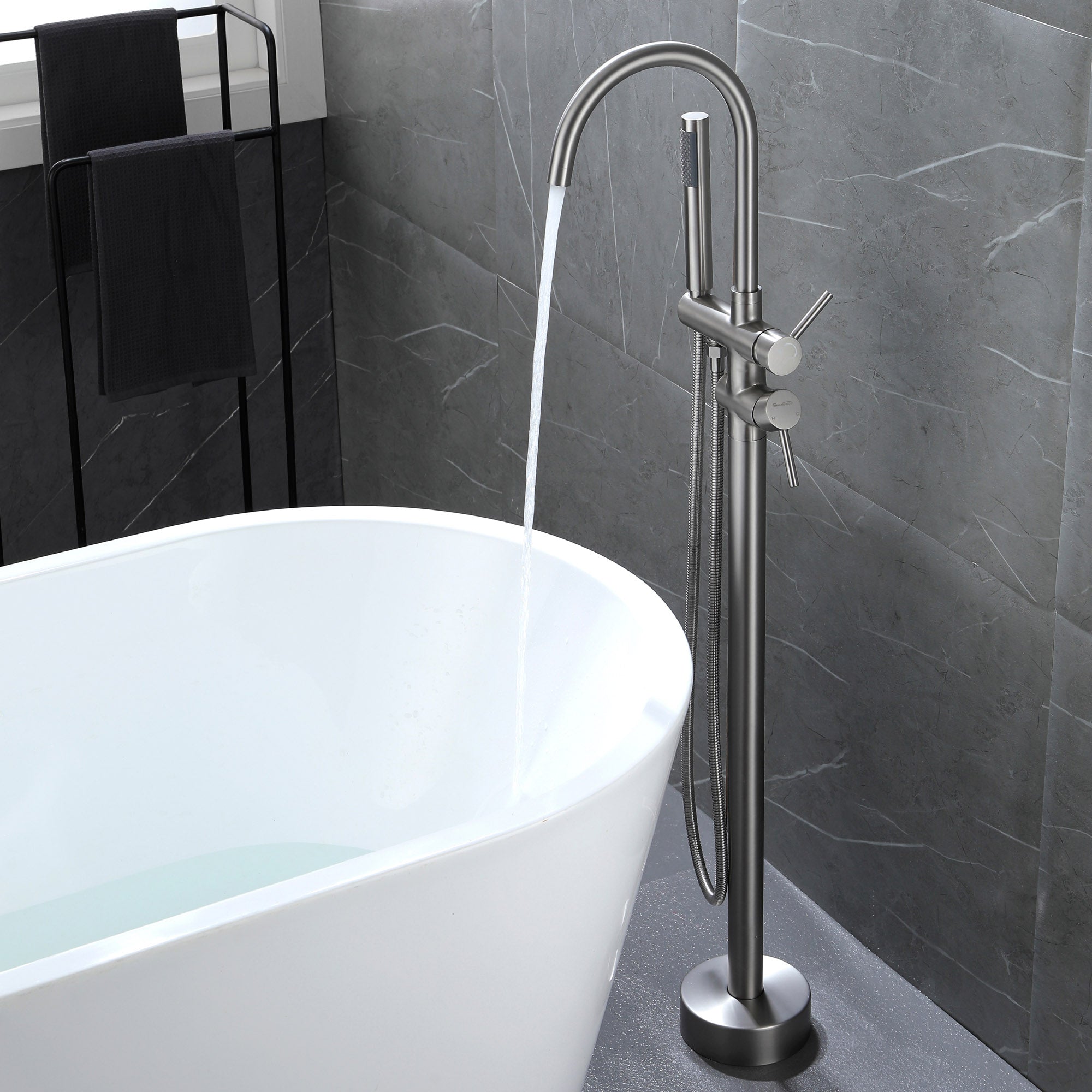 Freestanding Bathtub Faucet Bath Tub Filler Faucet with Hand Shower Floor Mount