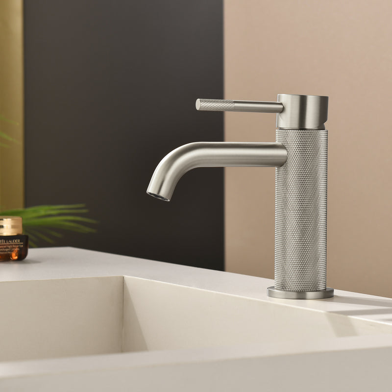 Deck-Mounted Single Handle Lavatory Faucet One Hole Faucet Bathroom with Pop Up Drain In Matte Black, Chrome, Brushed Nickel, Brushed Gold