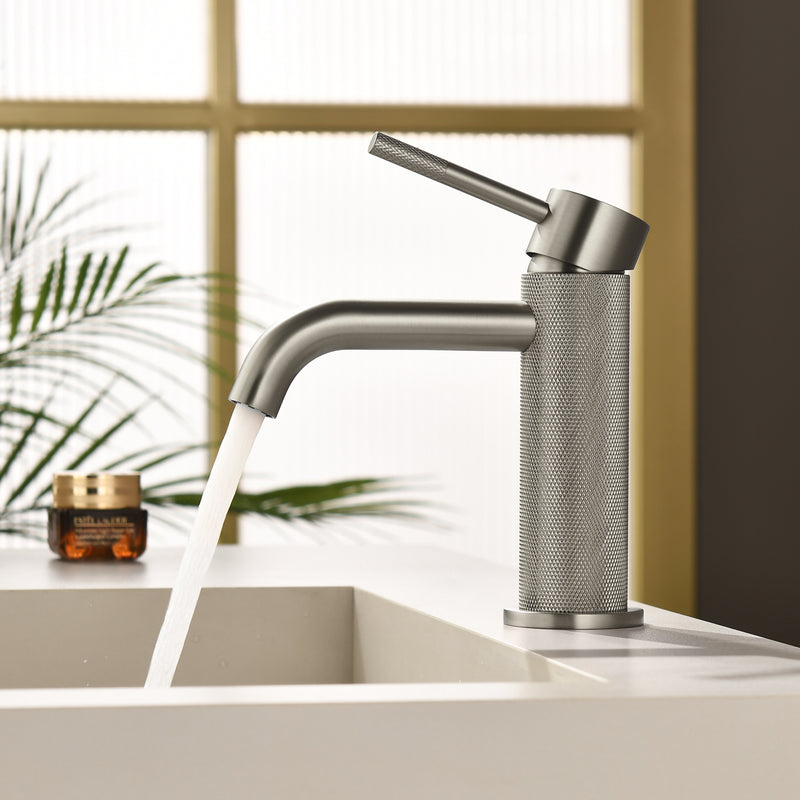 Deck-Mounted Single Handle Lavatory Faucet One Hole Faucet Bathroom with Pop Up Drain In Matte Black, Chrome, Brushed Nickel, Brushed Gold